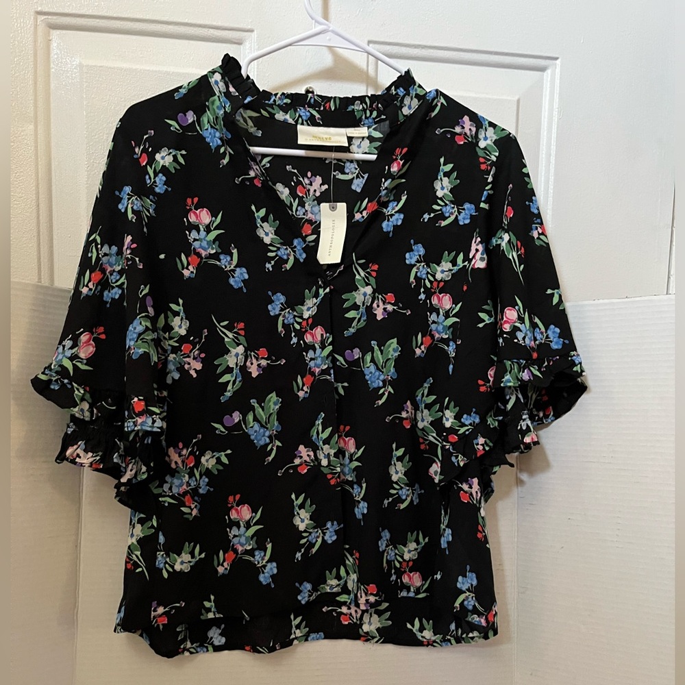 Anthropology Maeve Black Floral Ruffle Sleeve cropped Blouse